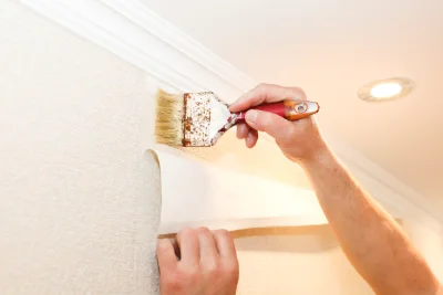 Pose de papier peint à Tarzy — revêtements muraux et toiles de verre